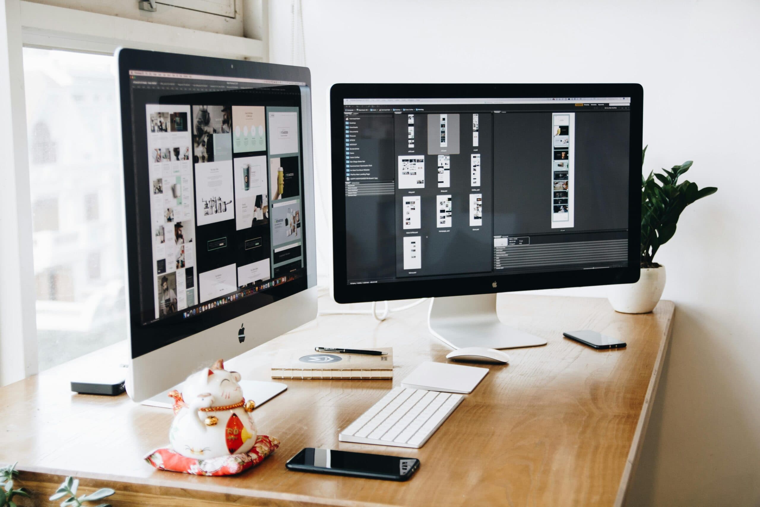 computers with webflow open building a website