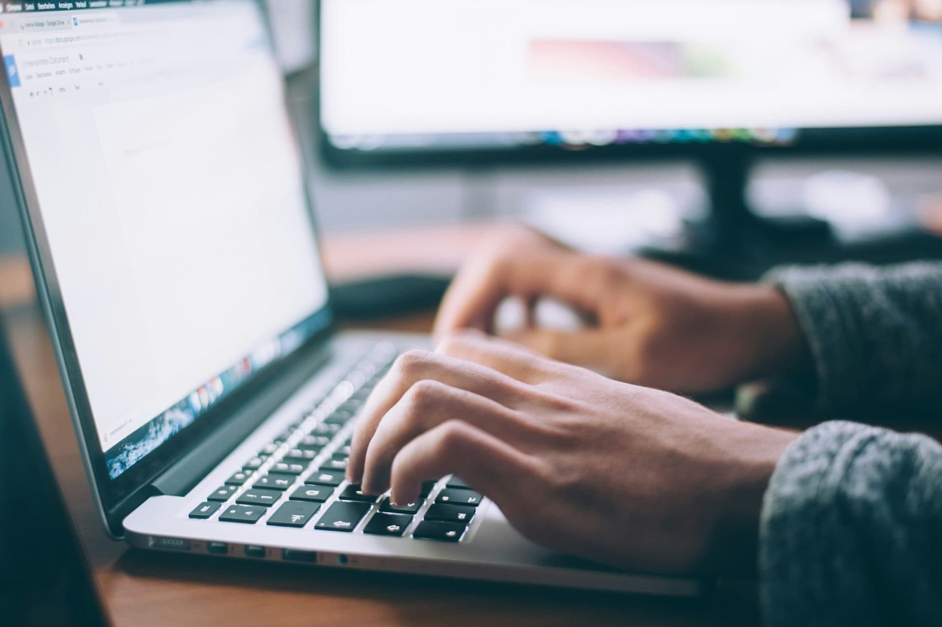 Every Google Search Trick That Actually Saves Time in 2026
